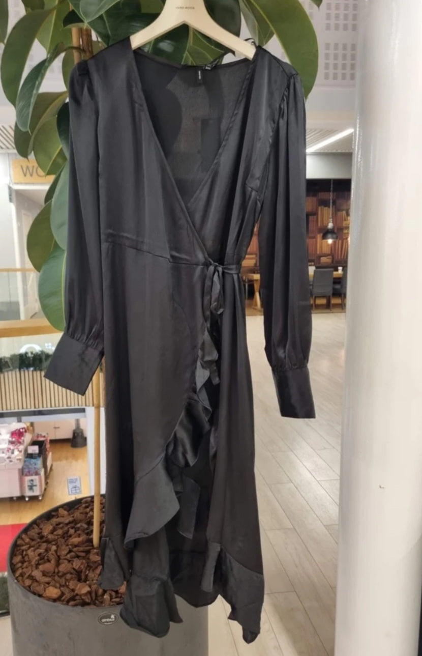 VMNURA Dress - Black